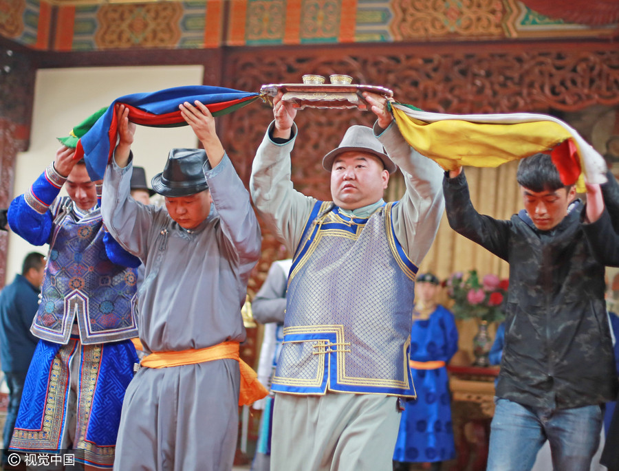 Sacrificial ceremony for Genghis Khan held in Inner Mongolia