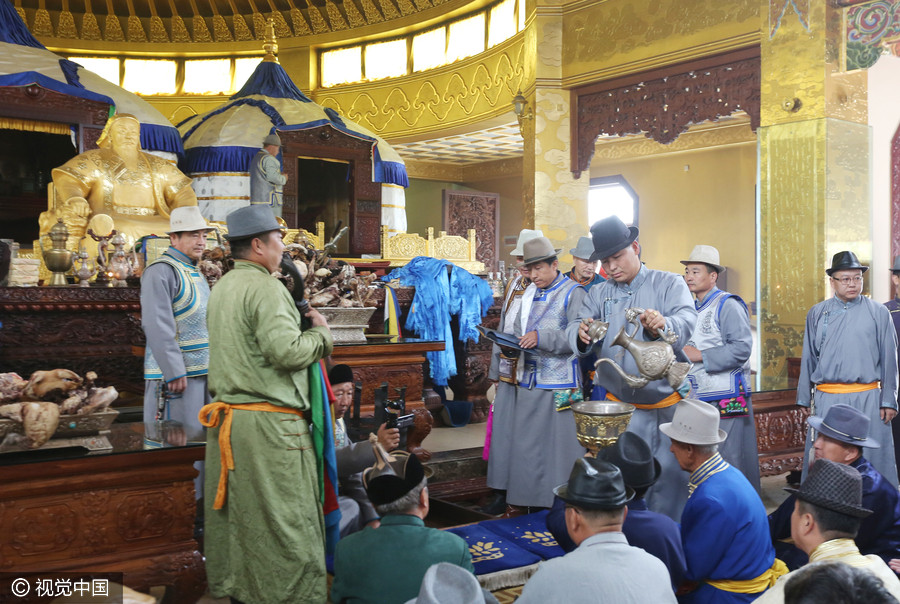 Sacrificial ceremony for Genghis Khan held in Inner Mongolia