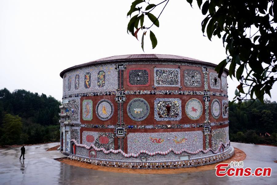 Folk artisan builds 'porcelain palace'in E China city