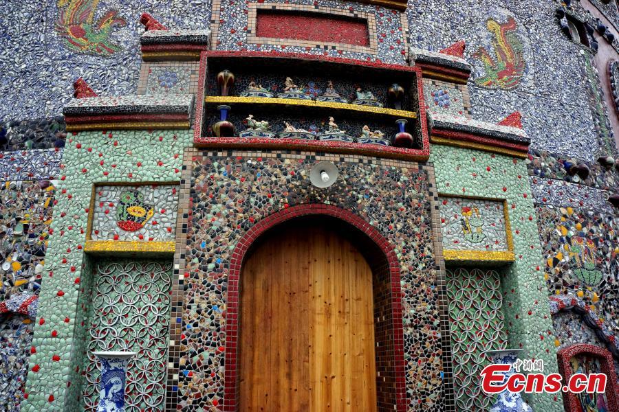 Folk artisan builds 'porcelain palace'in E China city