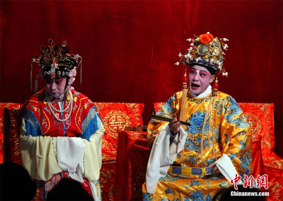 Seniors strive to preserve Guiju Opera in SE China's Guangxi