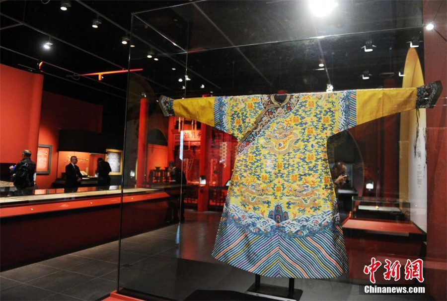 Grandiose wedding exhibition of Qing Emperors held in HK