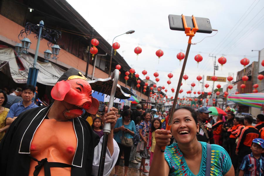 Gearing up for worldwide Chinese New Year celebrations