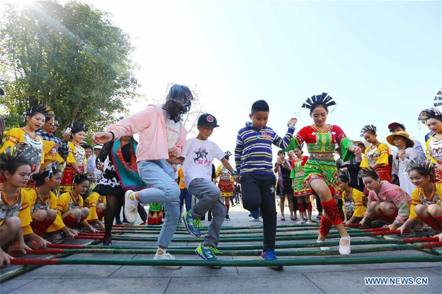 Temple fairs held across China to mark Spring Festival