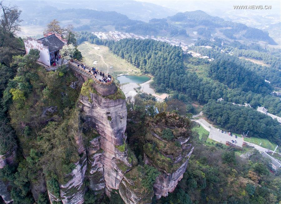 Ancient Jingyin Temple built on cliff in Chongqing