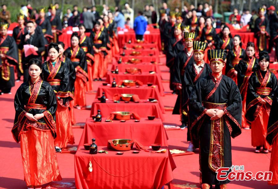 Han style group wedding held in Anhui