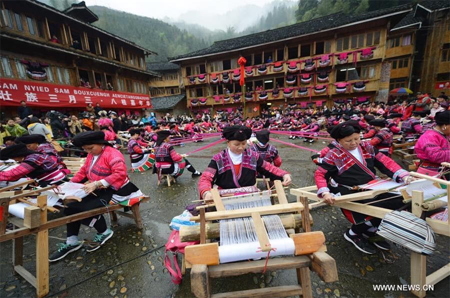 People around China celebrate Sanyuesan Festival