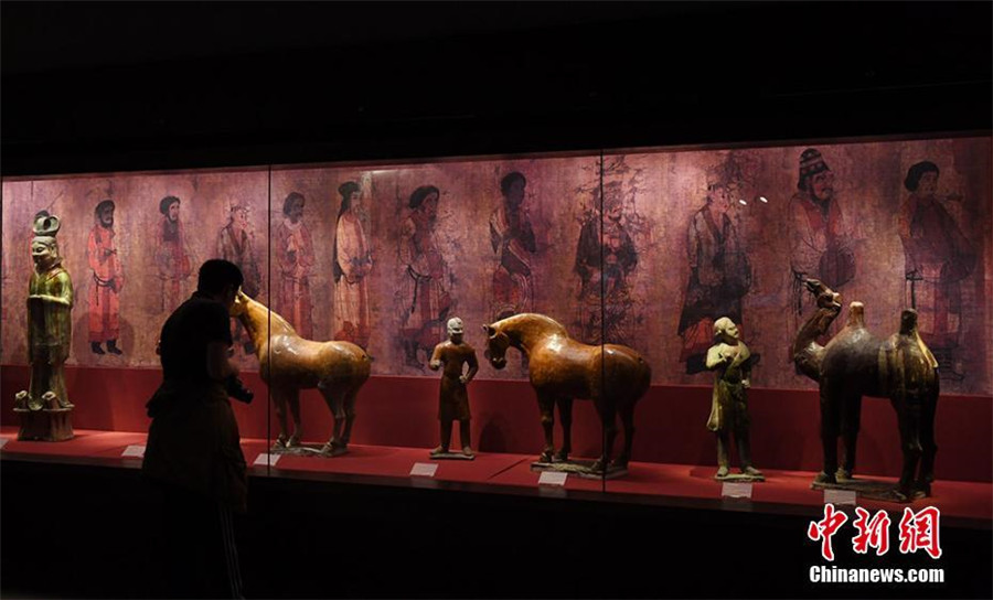 Silk Road cultural relics on display in NW China's Gansu