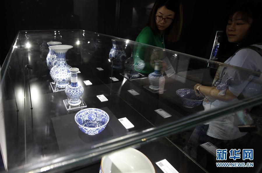 Exhibition tells story of porcelain