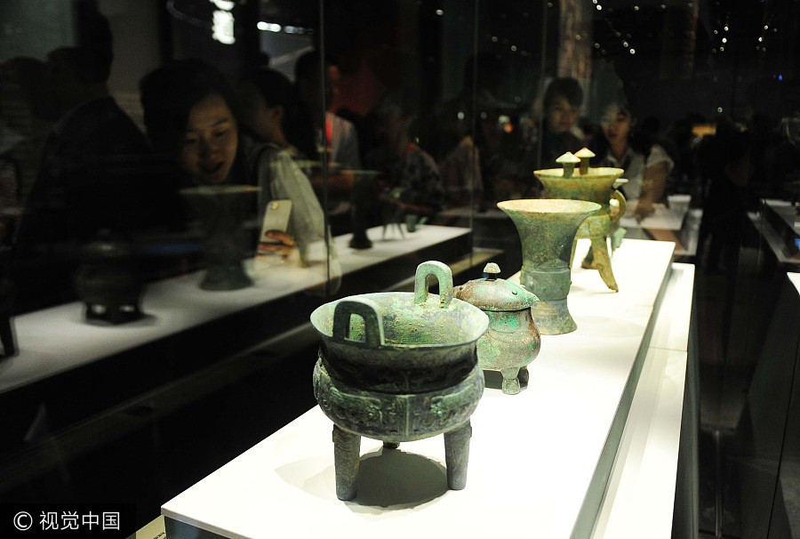 Hundreds of relics on display at Capital Museum in Beijing