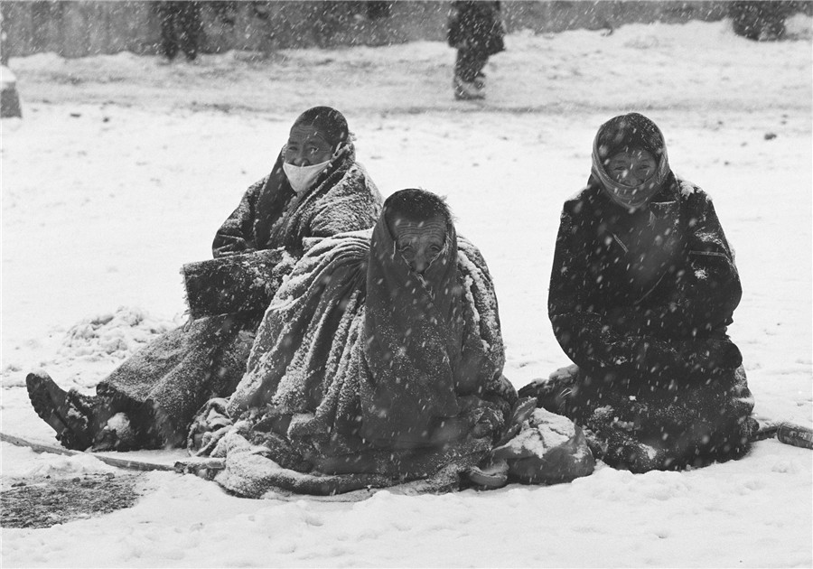 Photographer captures life on Tibet Plateau