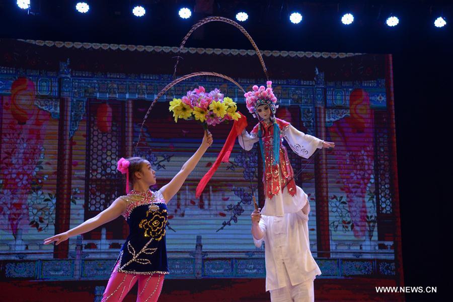 Sichuan Opera staged in Bangladesh