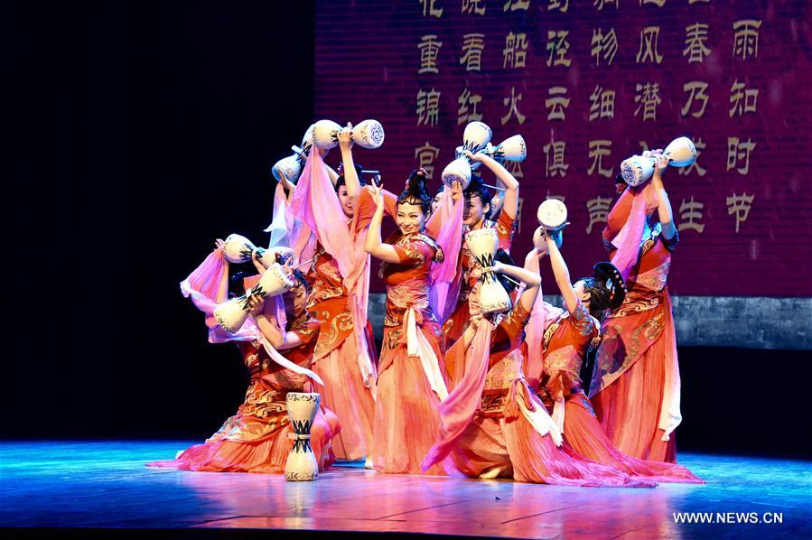 Sichuan Opera staged in Bangladesh