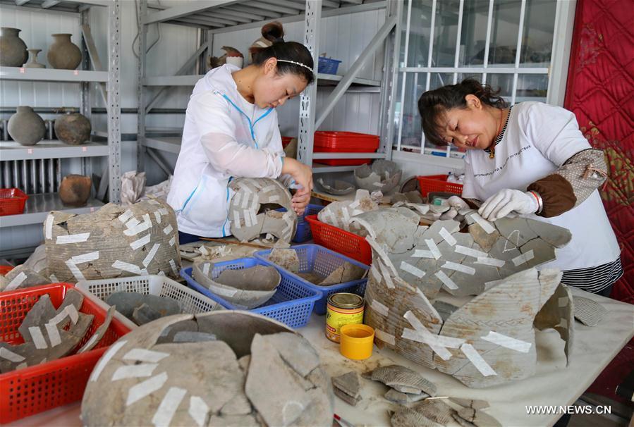 Ancient tombs excavated in N China