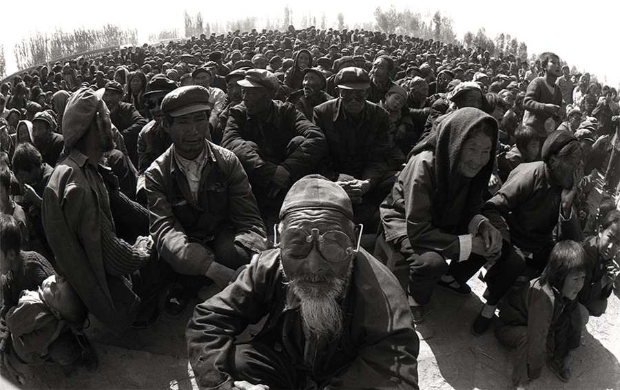 Photographer captures life on Loess Plateau in Gansu