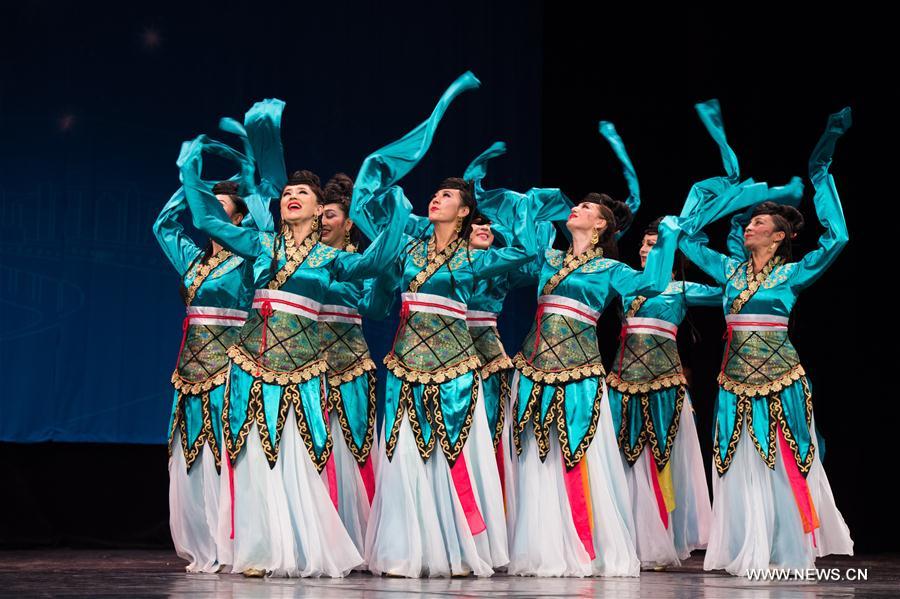 Artists from China's Xinjiang give performance in Egypt