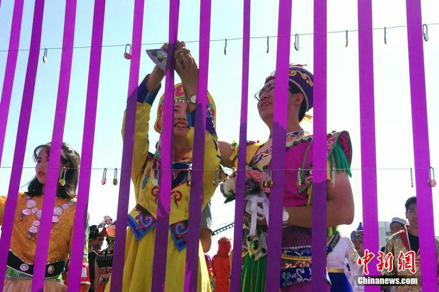 China's many cultures on display in mass wedding