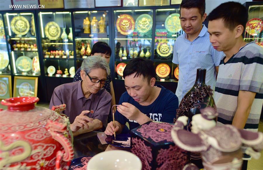 Intangible cultural heritage: lacquer thread sculpture in Xiamen