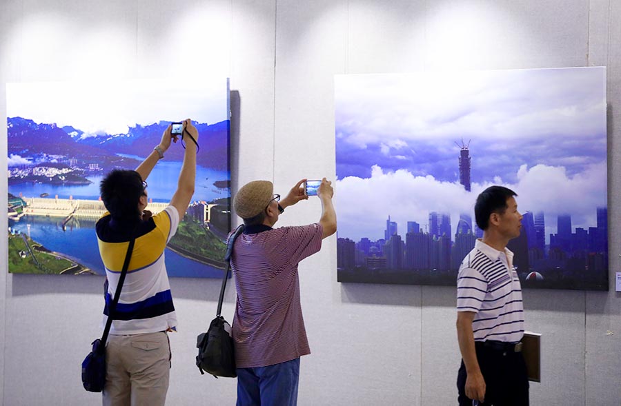 Photographs showcase China's recent achievements