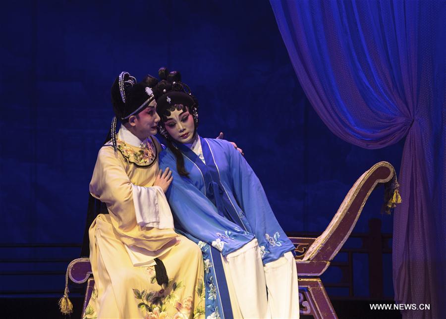 Actors perform Cantonese Opera in E China