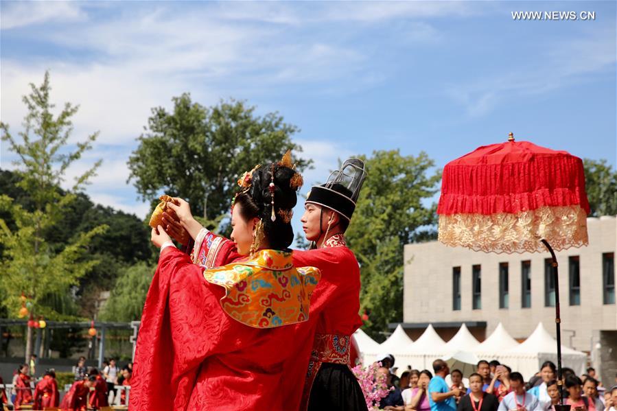 Cultural festival held at Mutianyu section of Great Wall in Beijing