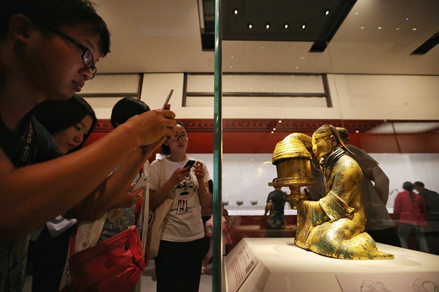 Qin and Han dynasties relics on display at the National Museum of China