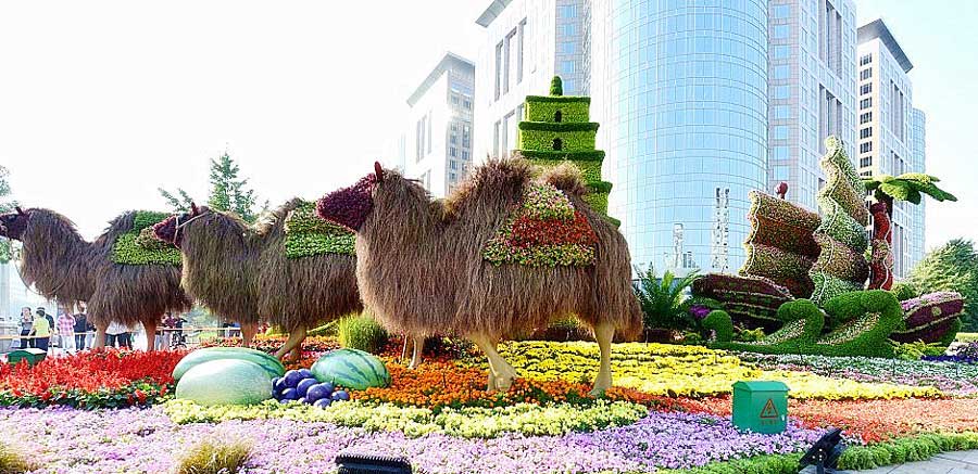 Themed flower terraces celebrate National Day