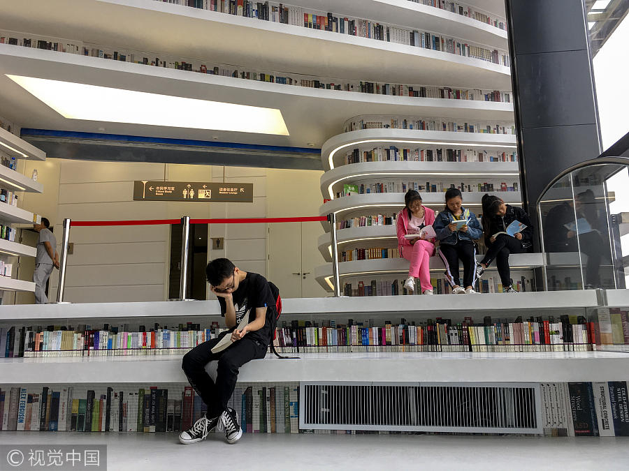 Magnificent new library in Tianjin becomes online hit