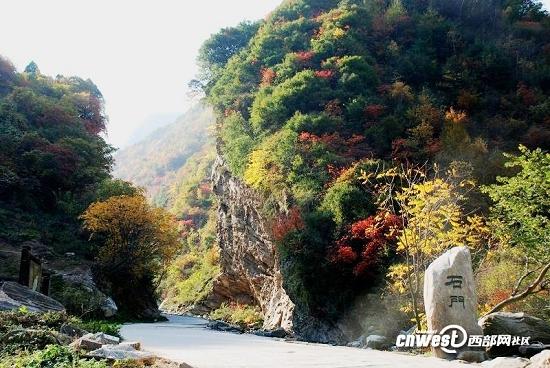 天青气爽去爬山 陕西八大登山胜地推荐