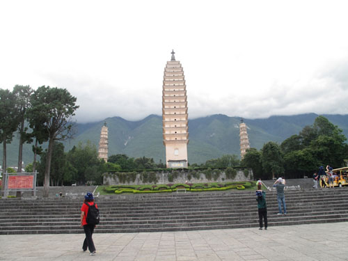 皇家寺院崇圣寺三塔