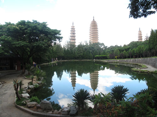 皇家寺院崇圣寺三塔