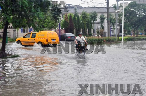 安徽巢湖遭特大暴雨袭击