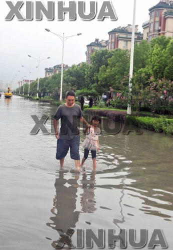 安徽巢湖遭特大暴雨袭击