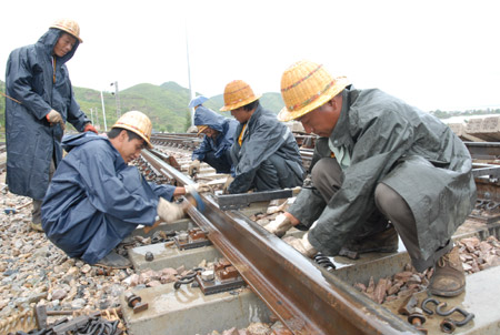 铁道部大力支持云南铁路建设 云南铁路建设硕果累累
