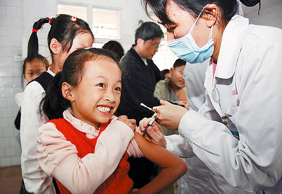 桂林市小学生接种甲流疫苗