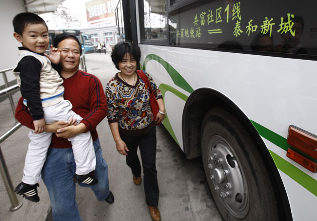 上海：堵疏结合遏制“黑车”生存空间