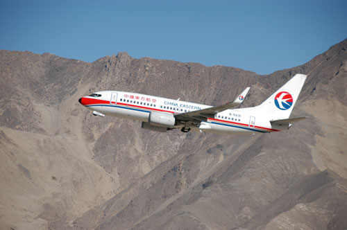 东航B737—700飞机RNP精密导航成功试飞拉萨机场