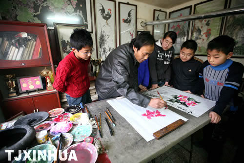 天津农村有个免费国画班