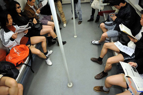 广州地铁公司：不赞同以脱裤子方式表达环保