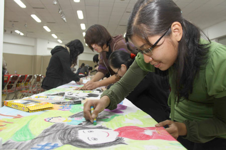 海外华裔大学生用画笔直抒思乡之情(组图)