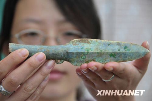 广州发现大型先秦古墓群