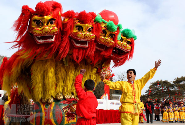 北京圆明园首届皇家庙会拉开帷幕