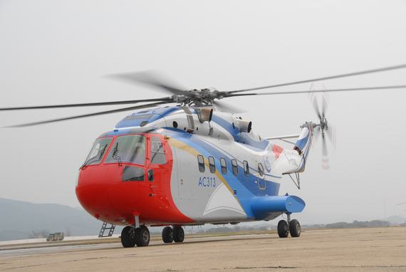 中国首架大型民用直升机AC313首飞成功(组图)