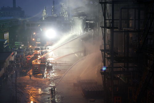 广州石化炼油四部油泵泄漏引发大火
