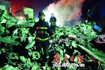 河南伊川煤矿瓦斯爆炸 12人遇难32人被困