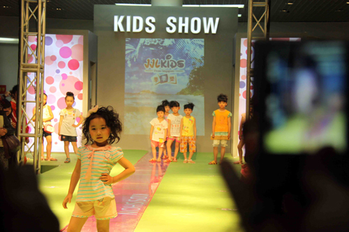 儿童服装秀“海博会”掀起最新款式流行热潮