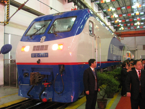新出口乌兹别克斯坦电力机车在南车株机公司下线