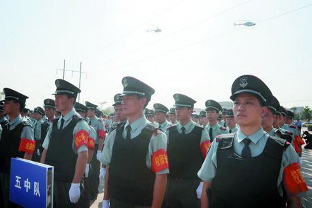 广州番禺建2300人护校大队 投6千万加强装备