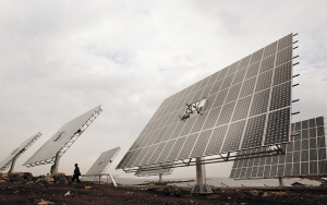 亚洲最大太阳能电站在石林投产