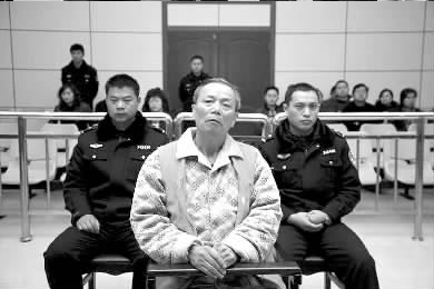 安徽三厅级官员落马受审 任县委书记时卖官十年
